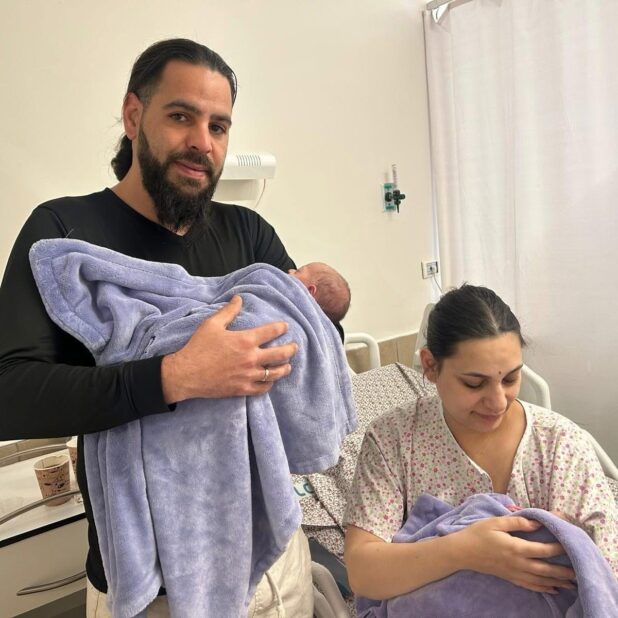 פלא כפול ביום אחד: שתי לידות תאומים טבעיות במרכז הרפואי זיו!